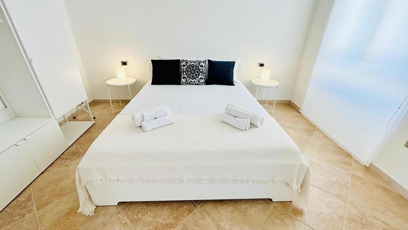 Sunshine Apartment - Appartamento Vicino Al Mare, Cagliari, Sardinia Bagian luar foto