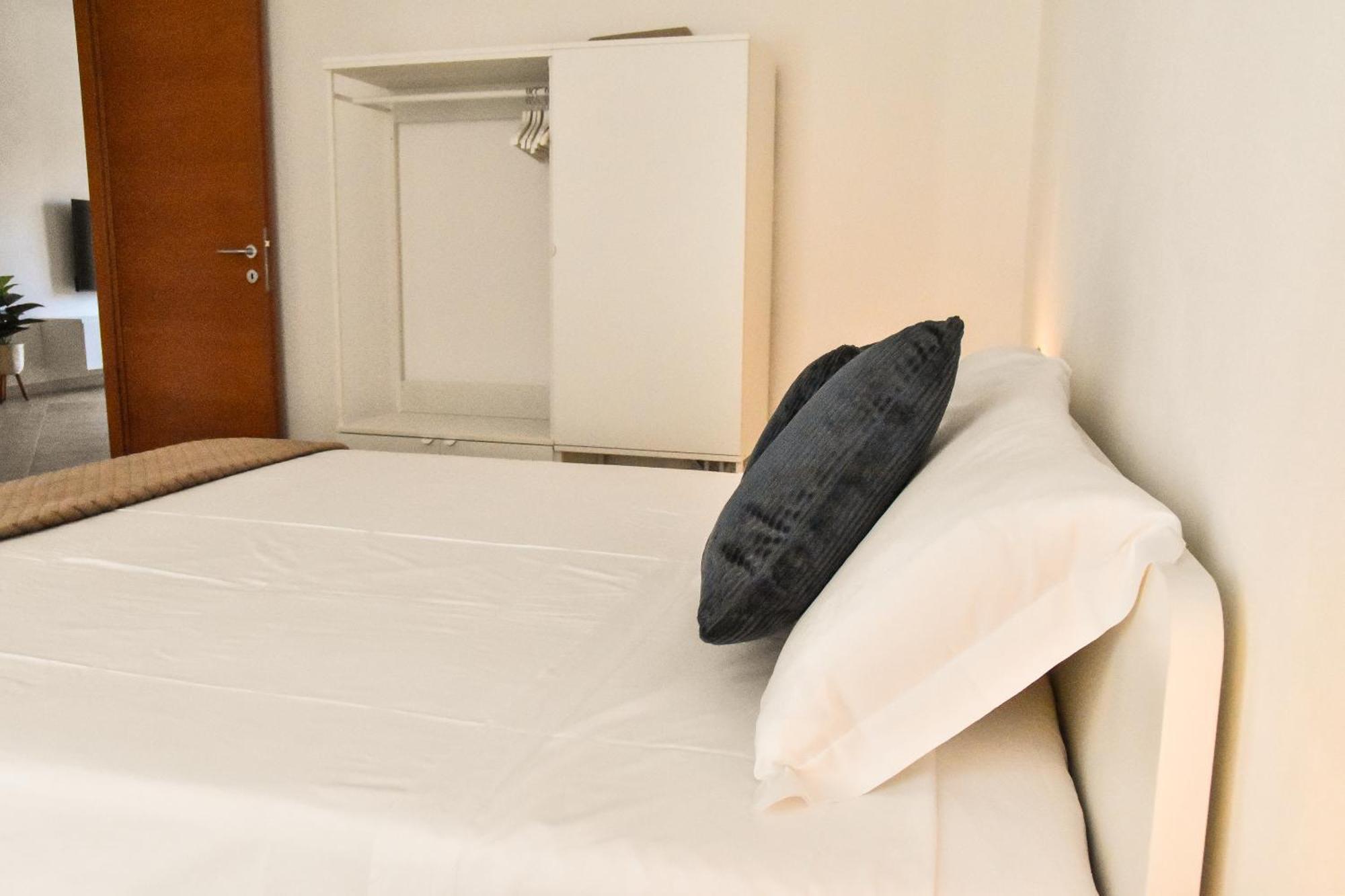 Sunshine Apartment - Appartamento Vicino Al Mare, Cagliari, Sardinia Bagian luar foto